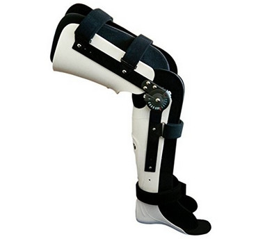 La charnière en aluminium a moulé les bottes de marche orthopédiques réglables le pied